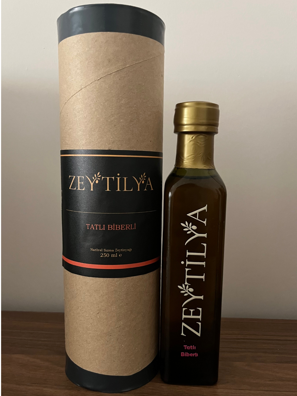Zeytilya Tatlı Kırmızı Biberli Doğal Zeytinyağı