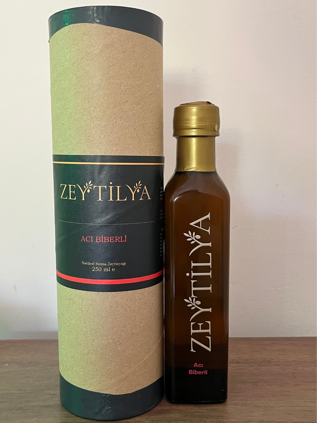 Zeytilya Acı Kırmızı Biberli Doğal Zeytinyağı